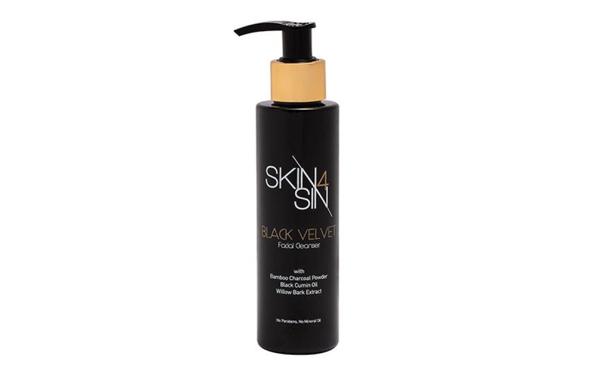 BLACK VELVET FACIAL CLEANSER