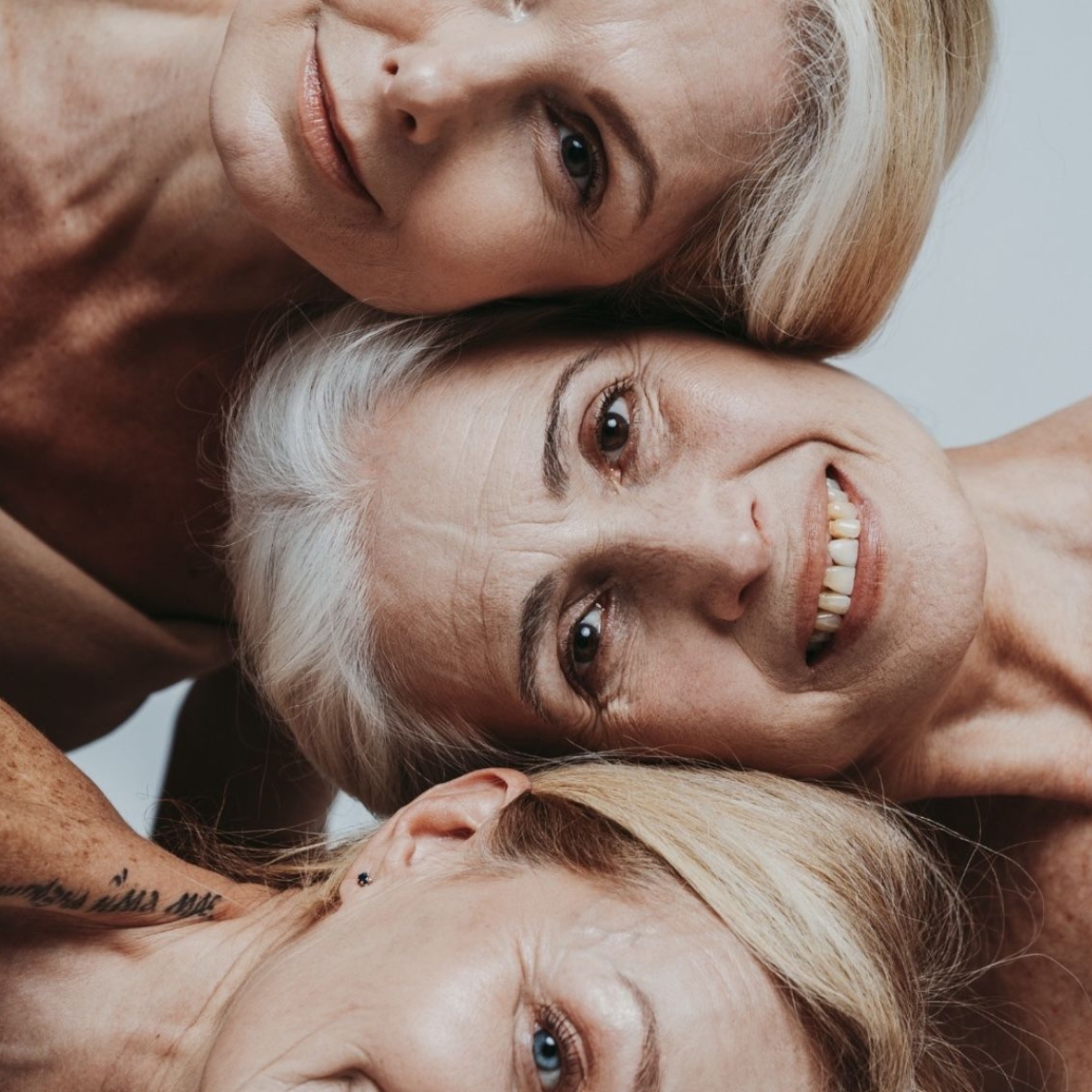 Εμμηνόπαυση και Skincare: Πώς να Διατηρήσεις Λάμψη, Ενυδάτωση και Σφριγηλότητα